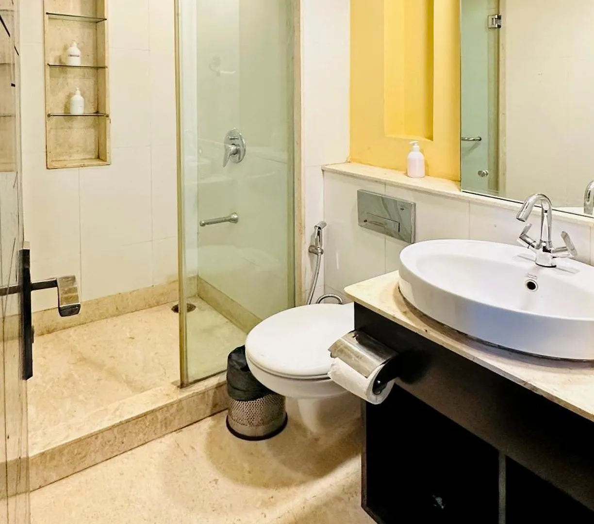 Hotel Posh Suites - Golf Course Road Gurgaon