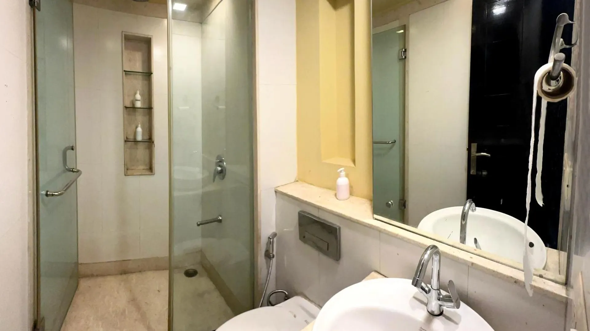 Posh Suites - Golf Course Road Gurgaon Hotel