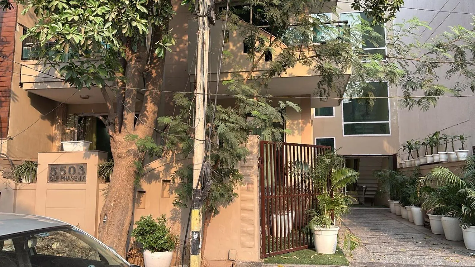 Posh Suites - Golf Course Road Gurgaon