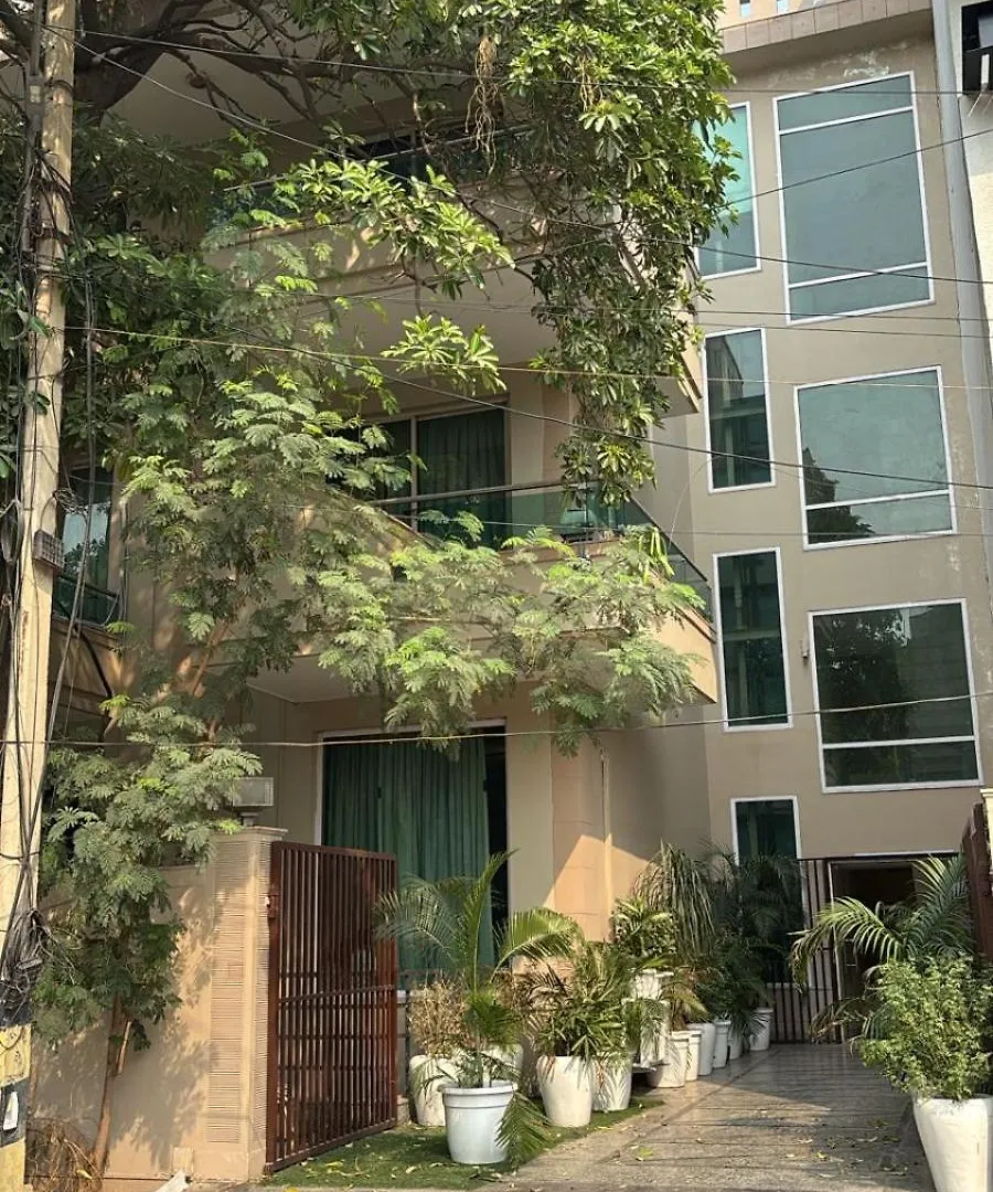 Posh Suites - Golf Course Road Gurgaon Hotel